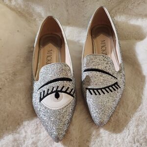 Mackin J Flirty Eye Silver Heelee Flats‎ Size 8.5